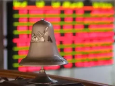 Urgent 24: The Egyptian Stock Exchange loses 110 billion pounds in the first half hour of trading
