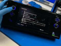 Convert your PS4 into a portable console with an OLED screen in an amazing DIY project
