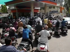 Urgent 24: As a result of the Iran war…a wave of panic causes huge queues to buy gasoline in India