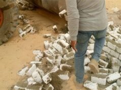 Urgent 24: Removing 45 cases of encroachment on state property in the village of Thomas and Afia in Esna, Luxor