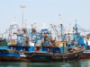 Urgent 24: The Governor of Kafr El-Sheikh announces the continued cessation of navigation and fishing traffic in Burullus Port and the coast of the Northern Governorate due to bad weather conditions