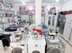 Material items constitute the atmosphere of “Mother’s Day”… Clothes for viewing and electrical appliances looking for a buyer