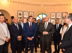 Urgent 24: The Governor of Fayoum inspects the exhibition of the Egyptian Book Authority and opens a library for reading and reading in the village of Tunis