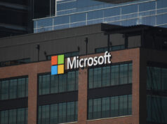 A former Halo technical director accuses Microsoft of systematic abusive behavior and retaliation against employees